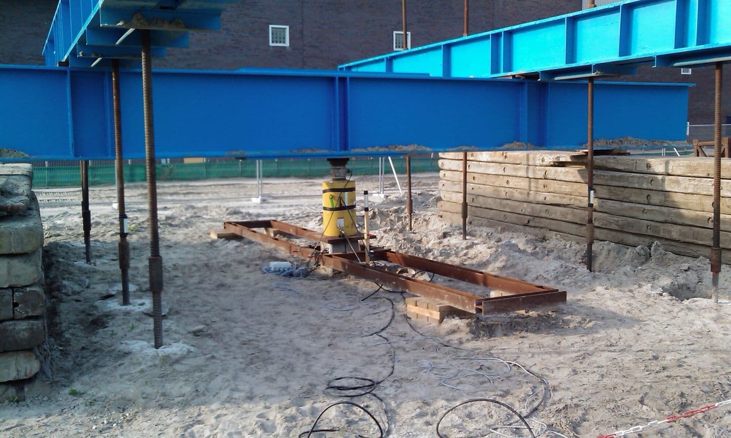 Voorbeeld van een statische proefbelasting (foto: Allnamics)